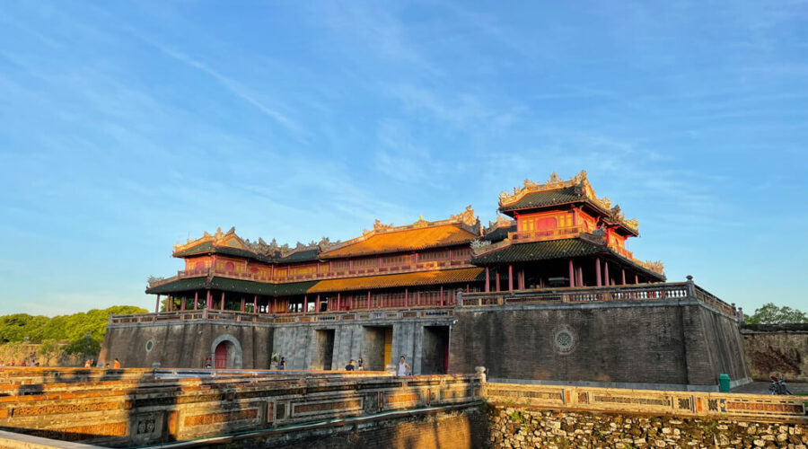 Southeast-Asia-Encompassed-18-Days-hue-imperial